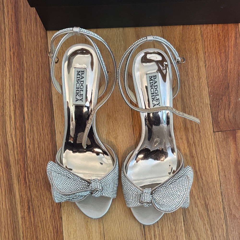Badgley Mischka Glittering Silver Heels - Picture 2 of 5